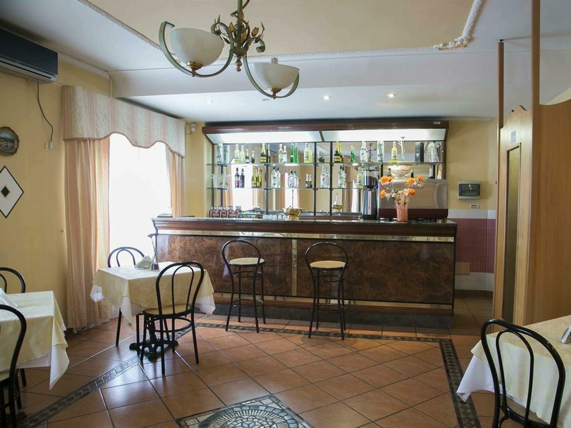 Hotel Martini Casavatore Exterior photo